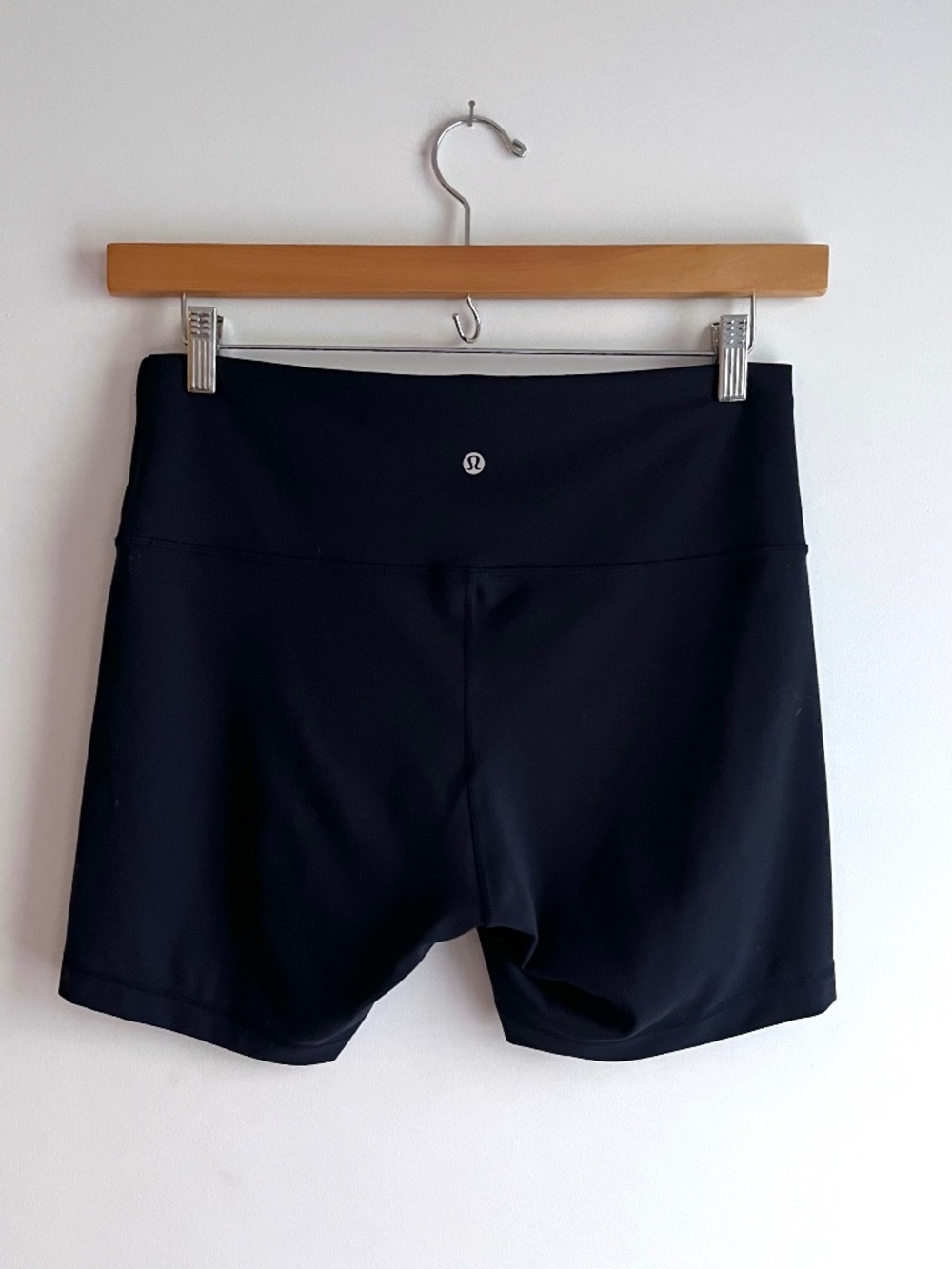Wunder Train High-Rise Short 6" in True Navy - Size 14